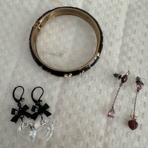 Betsey Johnson Vintage Elegant Jewelry Set with Black and Gold Accents